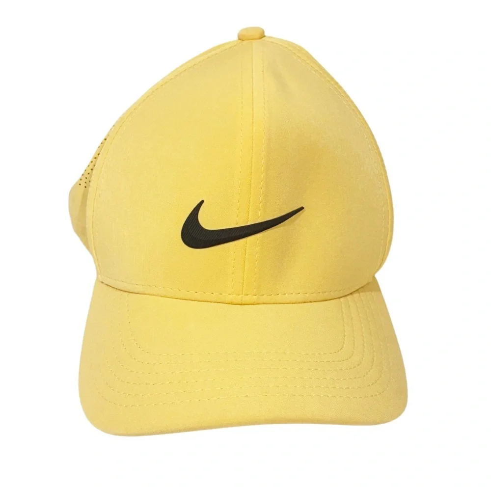 Nike Classic99 Dri Fit Medium Large Light Yellow Fitted Hat